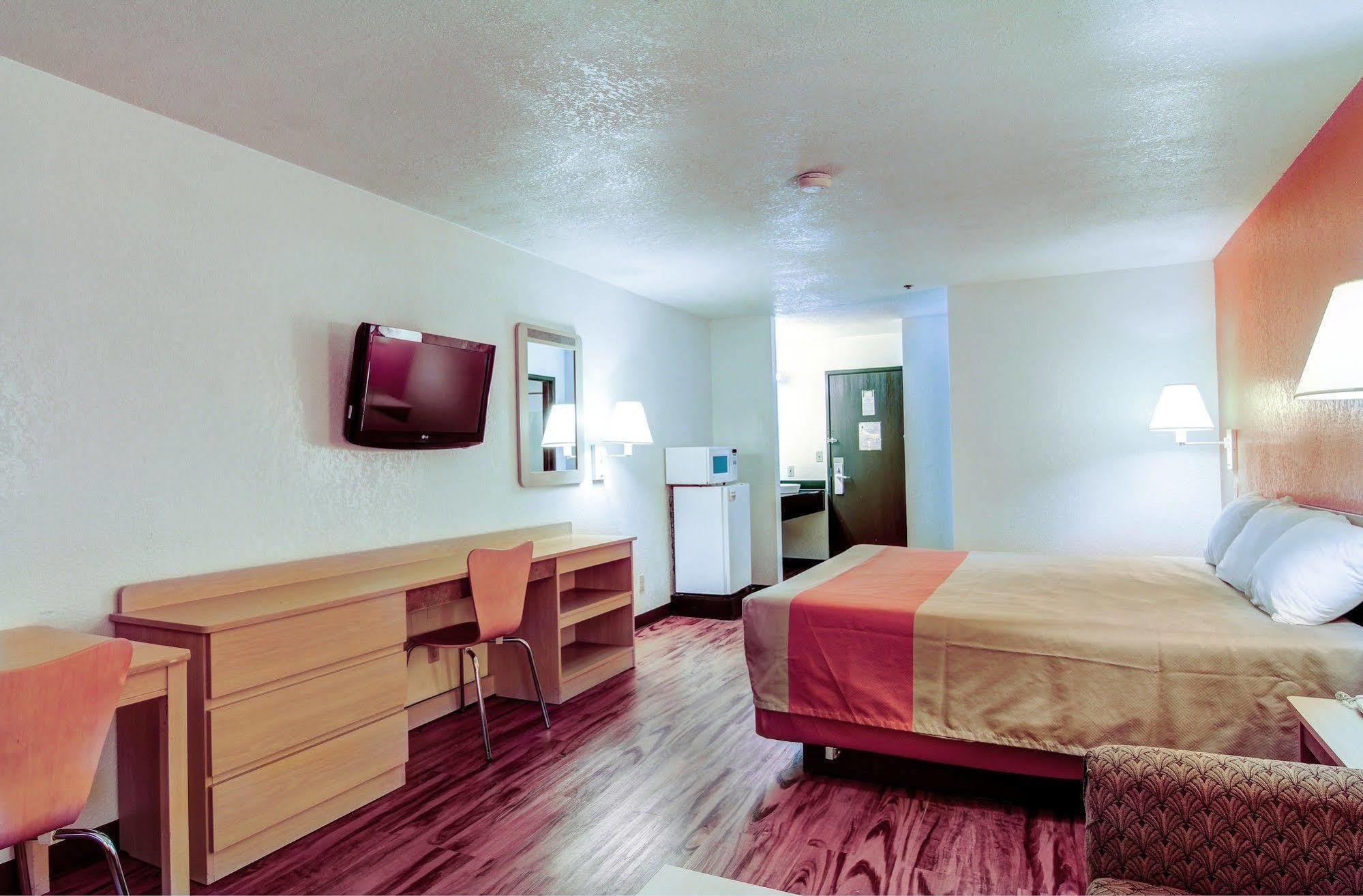 Motel 6-Columbia, Mo - East Экстерьер фото
